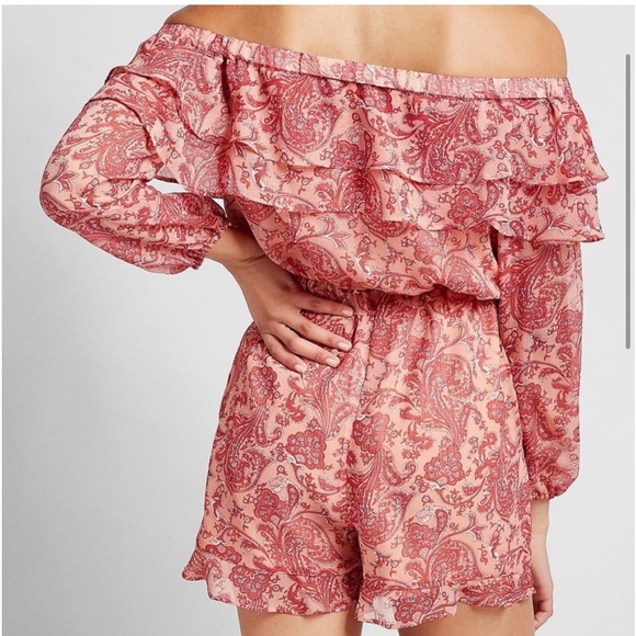 NEW‼️Express Ruffle Romper - Picture 2 of 6